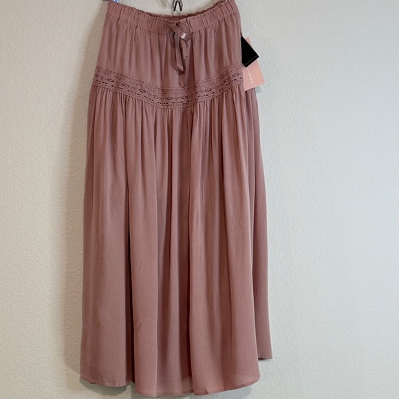 Celebrity Pink Dresses & Skirts - 🆕 Pale Mauve Crochet Lace Maxi Skirt XL – Flowy Western Boho 🆕